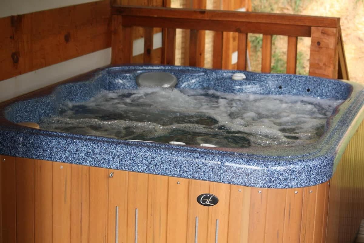 View! Private! Hot Tub,Pool Table,Fireplace,Relax! Sevierville Luaran gambar
